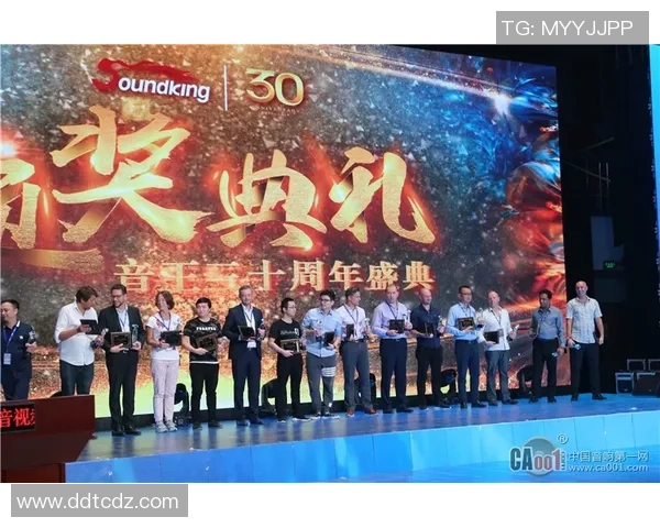 FPX逆袭之路揭秘：从挑战者到冠军杯荣耀的辉煌历程