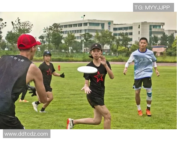 广州飞盘队技术革新引发热议助力飞盘运动蓬勃发展